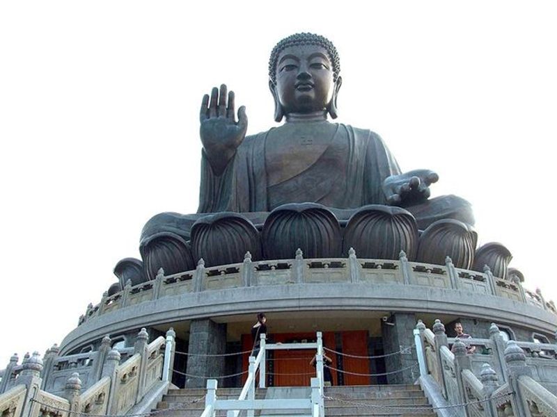 อานิสงส์จากการสร้างพระพุทธรูป