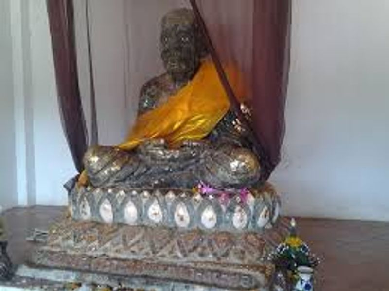 คาถาบูชาสมเด็จเจ้าราชมุนีเขากุด เกาะยอ(หลวงพ่อทวด) วัดสุวรรณคีรี